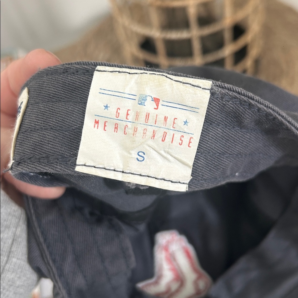 Boston Red Socks Ball Cap - Picture 6 of 7